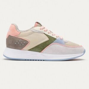 HOFF sneakers - like new ✨